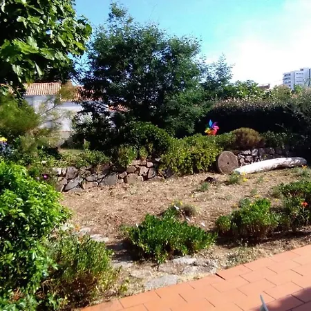 Maison De - Grand Jardin - La Chaume - 8 Personnes Holiday home