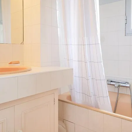 Casa de Férias Maison De Avec Grand Jardin - La Chaume - 8 Personnes Les Sables-dʼOlonne