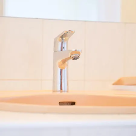 Maison De Avec Grand Jardin - La Chaume - 8 Personnes 度假居